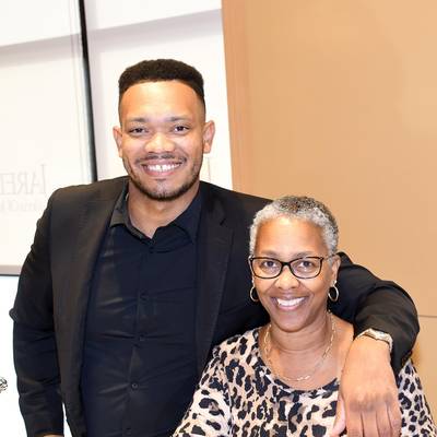 Jared The Galleria Of Jewelry Hosts A Sip & Wish Soriee At Jared Memorial City <br><small>Nov. 2, 2023</small>