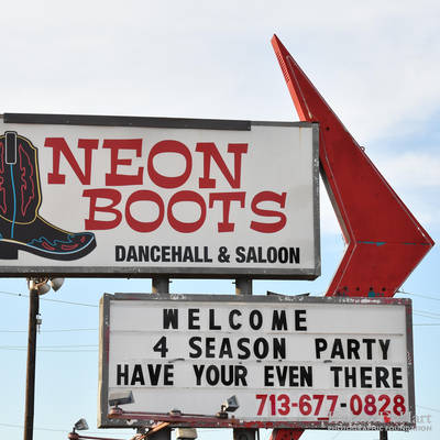 Four Seasons Club 2018 - Fall Party At Neon Boots  <br><small>Nov. 4, 2018</small>